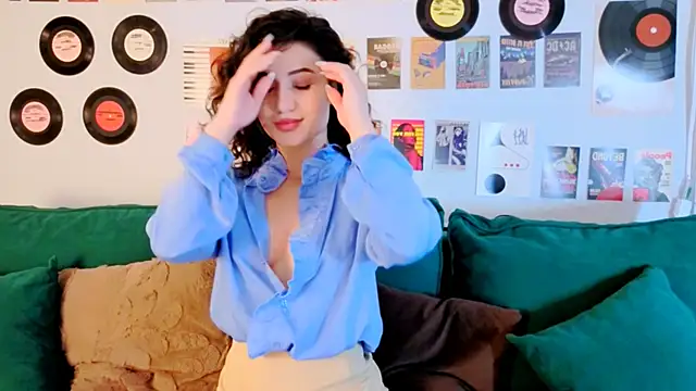 Maya_Rogerss Adlı Modelin Canlı XXX Sohbeti