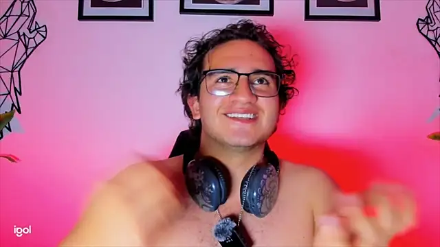 dylan_xxx1 Live XXX Chat