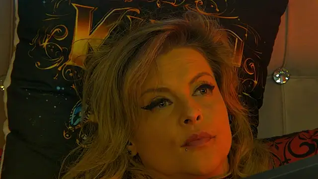 ZoeMesmerizee Chat XXX in diretta