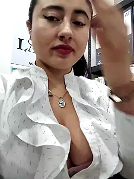 Chat +18 de _Sarah-Office1 ao vivo