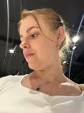 HarrietDart élő XXX-chatje
