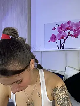 JuliaColemann élő XXX-chatje