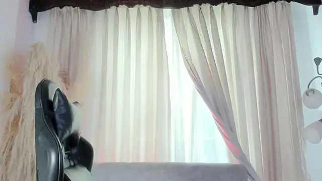 JulienSaint 现场XXX聊天