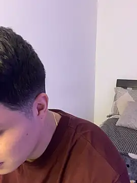 Goldenknight33 live XXX chat