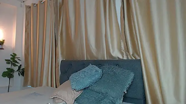 Emma_hassani's Live XXX Chat