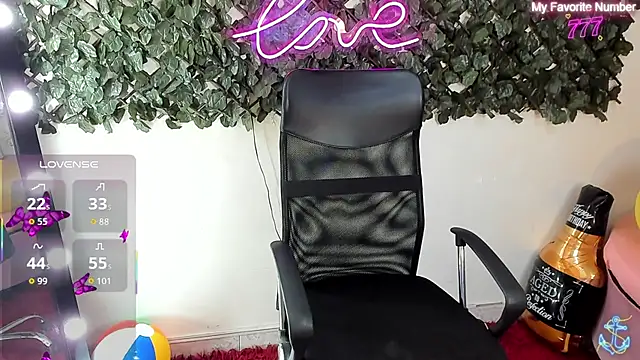 DestinyHills Live XXX-Chat