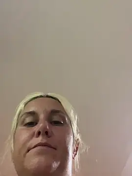 Chat +18 de Sofia_beee ao vivo
