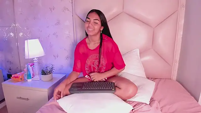 Nasly_Moore Chat XXX live