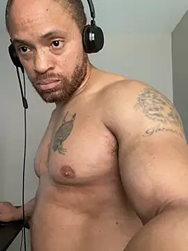 Czat XXX na żywo – Fathero1time