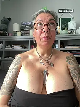 Czat XXX na żywo – dieseldame1313