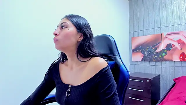 angell_cooper8 Adlı Modelin Canlı XXX Sohbeti