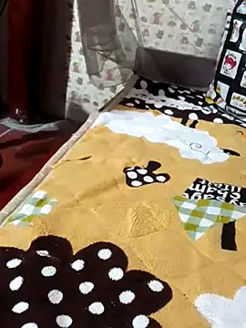 XXX chat uživo modela -Tara-a