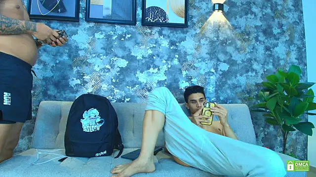 Chat XXX en directo de Alejandro_and_Deiby