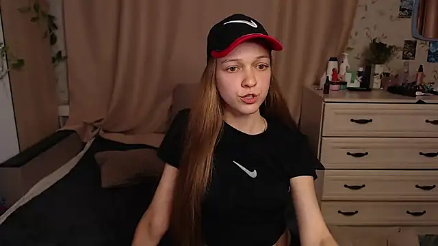 Adeline_Maxwell 라이브 XXX 채팅
