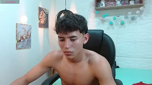 Chat +18 de Ryan_grayx ao vivo