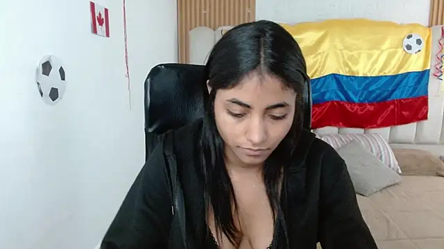 دردشة shaneelle الجنسية المباشرة