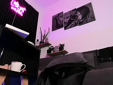 SadieManson_ Adlı Modelin Canlı XXX Sohbeti