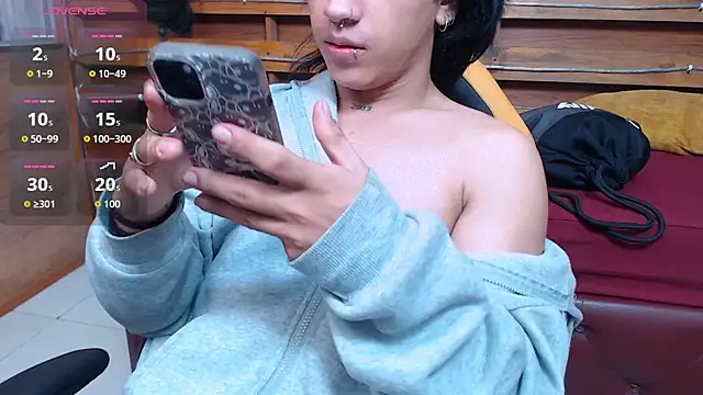alex_477 live XXX chat