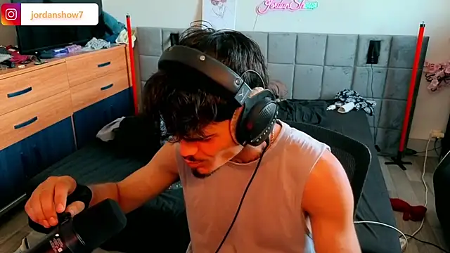 JordanShow élő XXX-chatje