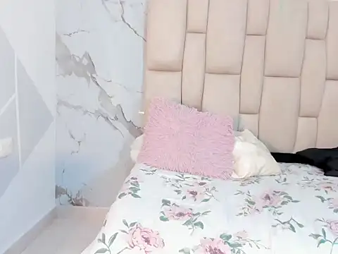 Valentina_Luna1 লাইভ XXX চ্যাট