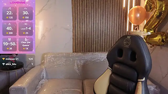 Perla_lovely_ élő XXX-chatje