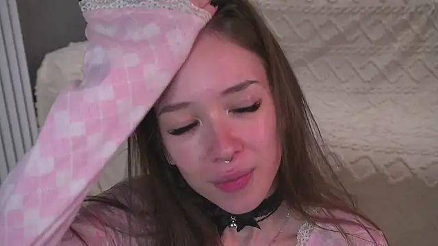 tinyanie 现场XXX聊天