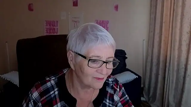 Sandra_Snowflake's Live XXX Chat