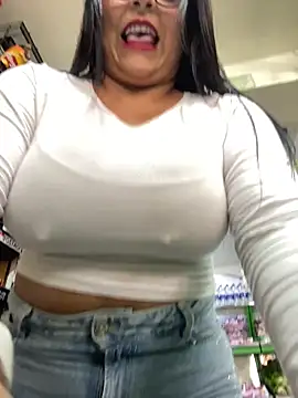 צ'אט XXX בשידור חי של Angie_e