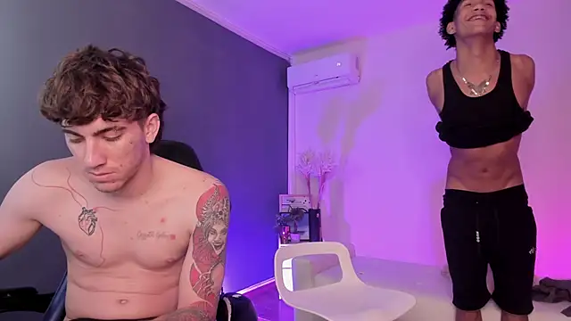 Handsomeboyss19's Live XXX Chat