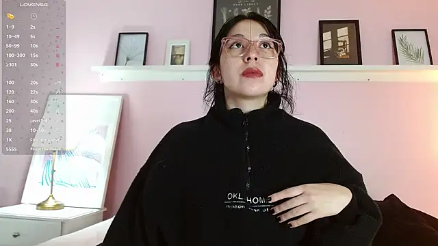 צ'אט XXX בשידור חי של Abigailladyy