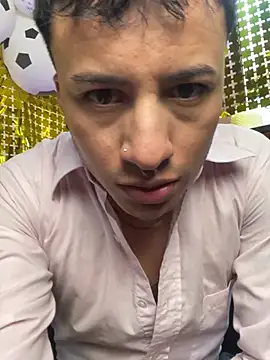 Chat +18 de Dereck_Klain ao vivo
