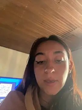 צ'אט XXX בשידור חי של Im_Luuu