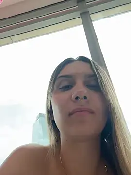 Chat +18 de sarah_honey__ ao vivo