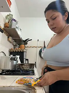 ISABELLA__LUNA's Live XXX Chat