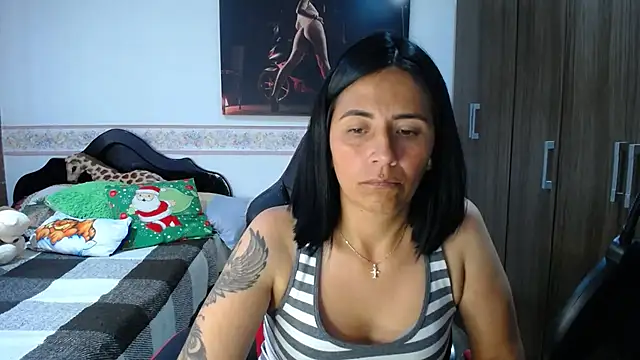Chat XXX en directo de sharoon_cheerry