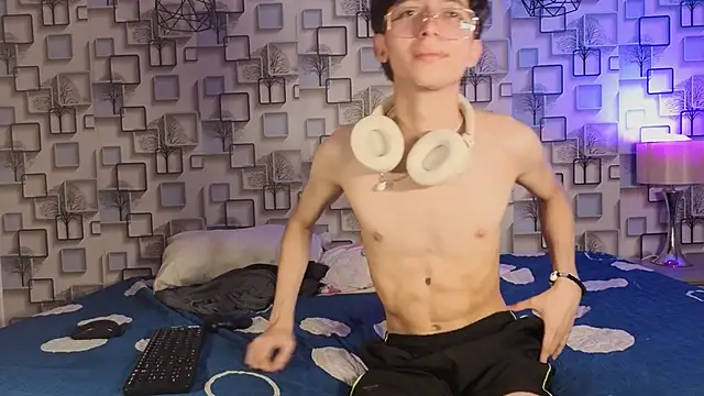 Twink_Sebas7 élő XXX-chatje