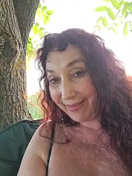 GypsyEsmeralda's Live XXX Chat