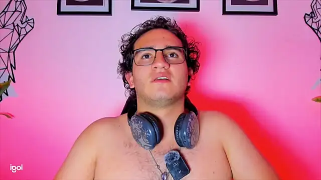 dylan_xxx1n Live XXX chat