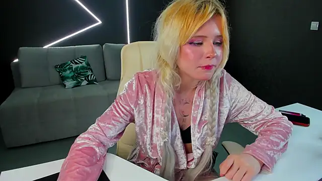 Chat +18 de kikipeach ao vivo