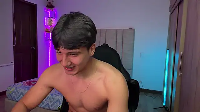 CHRIS_MORGAN1 Live XXX-chat