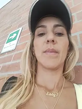 Monita_Med Chat XXX in diretta
