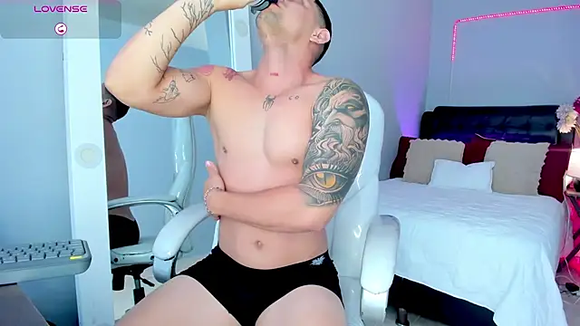 Alex_cute77 Adlı Modelin Web Kamerası Şovu