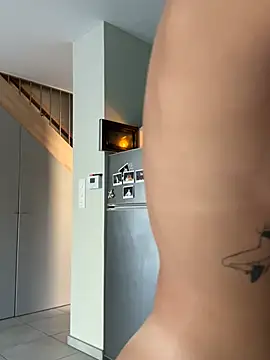 Chat XXX ao vivo de Lolasecret_