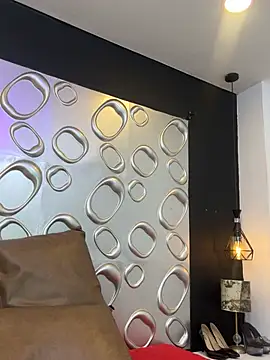 Scarlet-Muse Adlı Modelin Canlı XXX Sohbeti