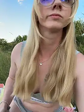 LinaLeana Chat XXX in diretta