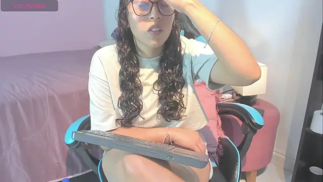 _maria_foxx_'s Live XXX Chat