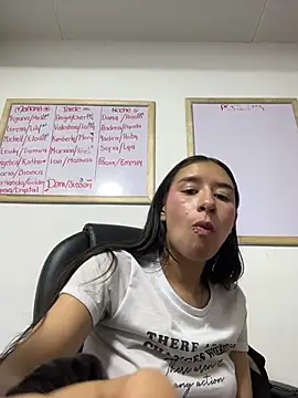 LilyRossi_: απευθείας συνομιλία ΧΧΧ