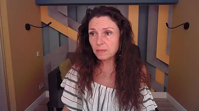 XXX chat uživo modela EllaLong
