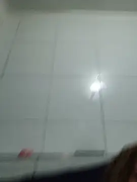 2Juicy_pussy's Live XXX Chat