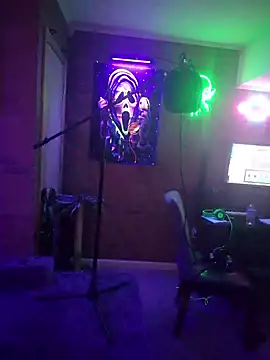 chronic_vibez Adlı Modelin Canlı XXX Sohbeti